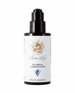 Produktfoto des SeelenLiebe Chakra Kosmetik Öls № 5 Throat Communication von vorne.